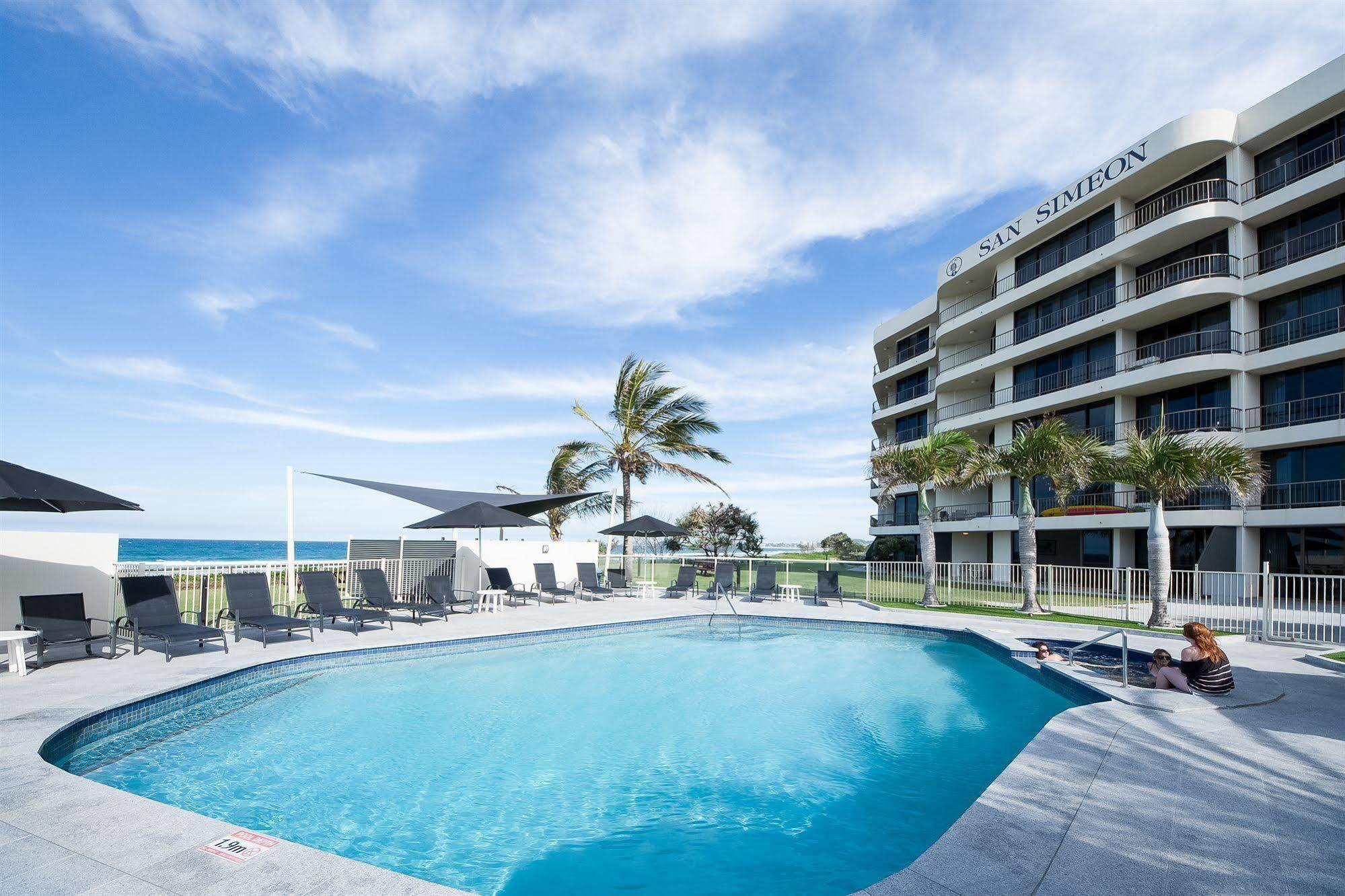 San Simeon Beachfront Apartments Tugun Gold Coast Eksteriør bilde