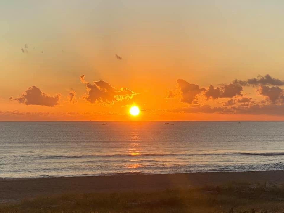 San Simeon Beachfront Apartments Tugun Gold Coast Eksteriør bilde